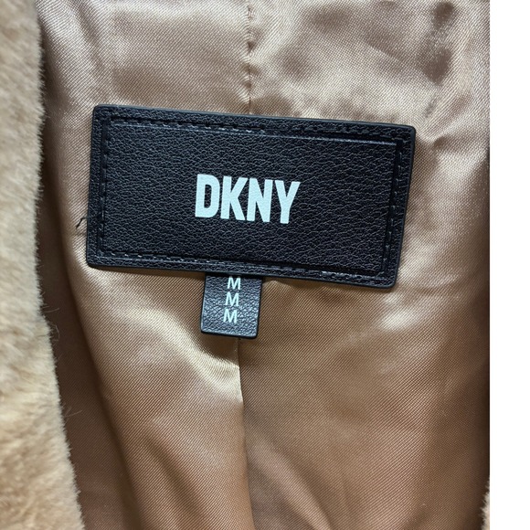 DKNY‎ Womens M Tan Faux Fur Coat Button Front Collar Soft Plush Winter Jacket - Picture 6 of 15